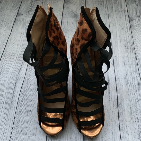Sexy Leopard Strappy Heels 👠 - Picture 2 of 6